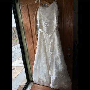 NWOT The Perfect Gown